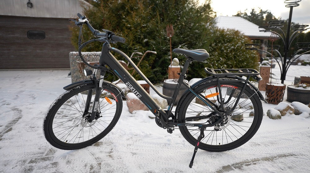 Kan man cykla med elcykel i regn?