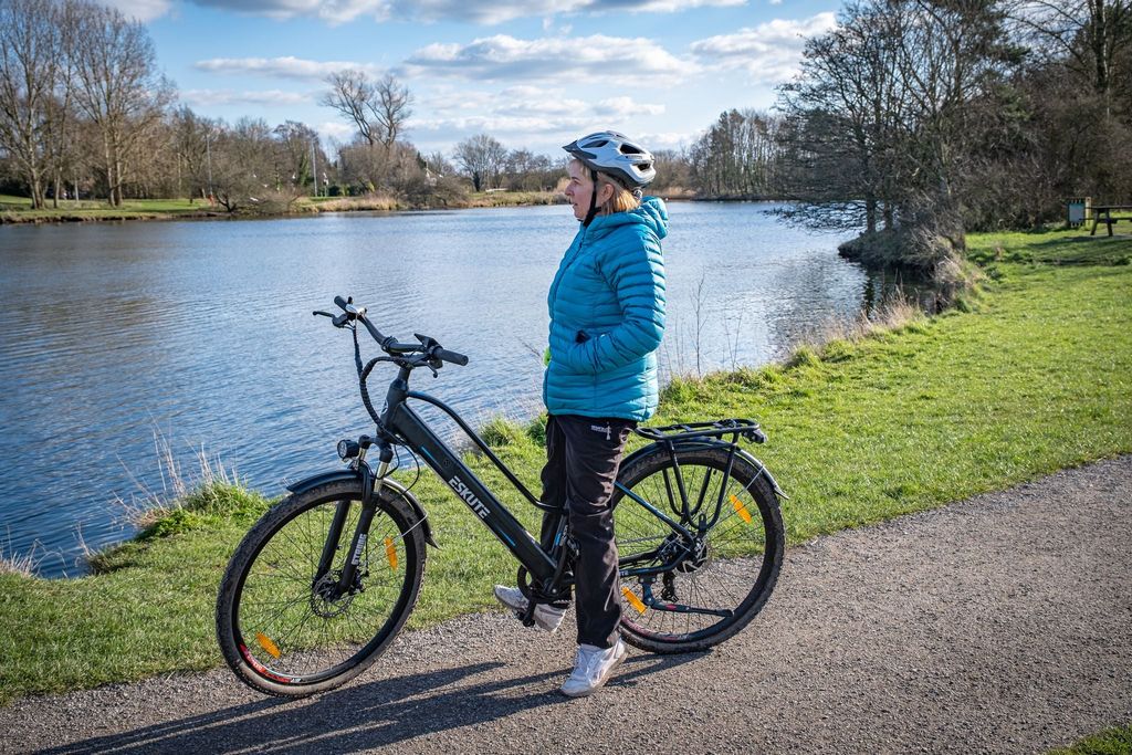 Step-Through E-cykel