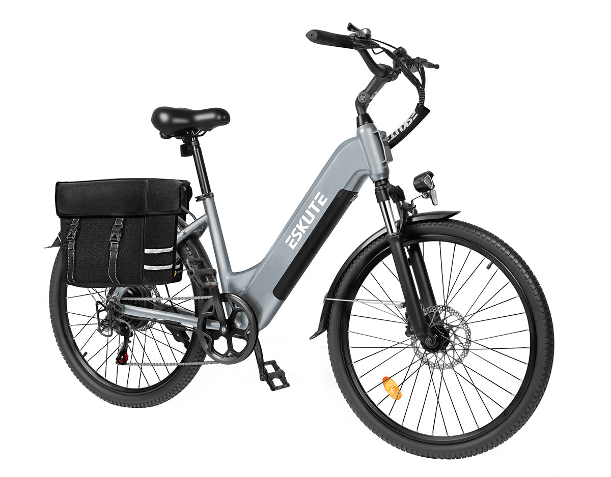 Eskute C202 Grau E-Bike mit Satteltasche, 45°-Ansicht von rechts für urbane Mobilität.